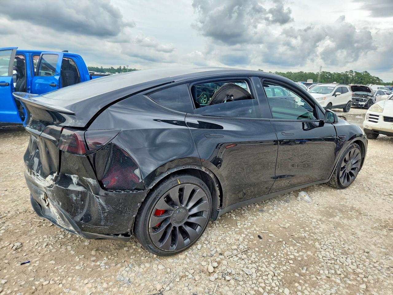 2021 Tesla Model Y Черный vin: 5YJYGDEF7MF202067