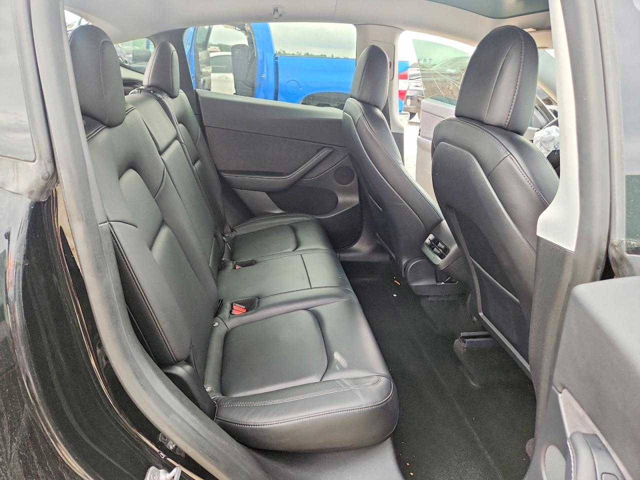 2021 Tesla Model Y Черный vin: 5YJYGDEF7MF202067