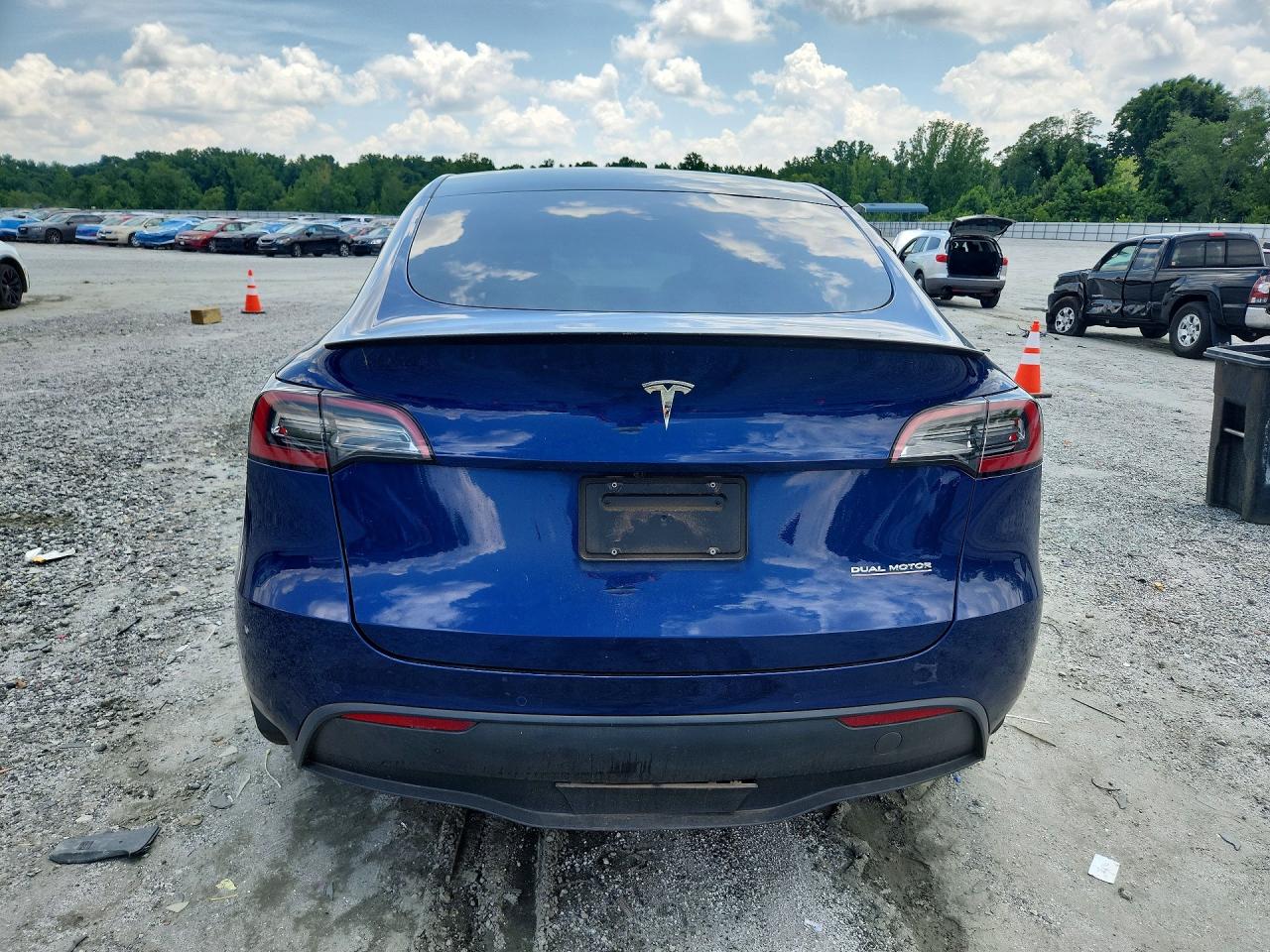 2021 Tesla Model Y Blue vin: 5YJYGDEF9MF264604