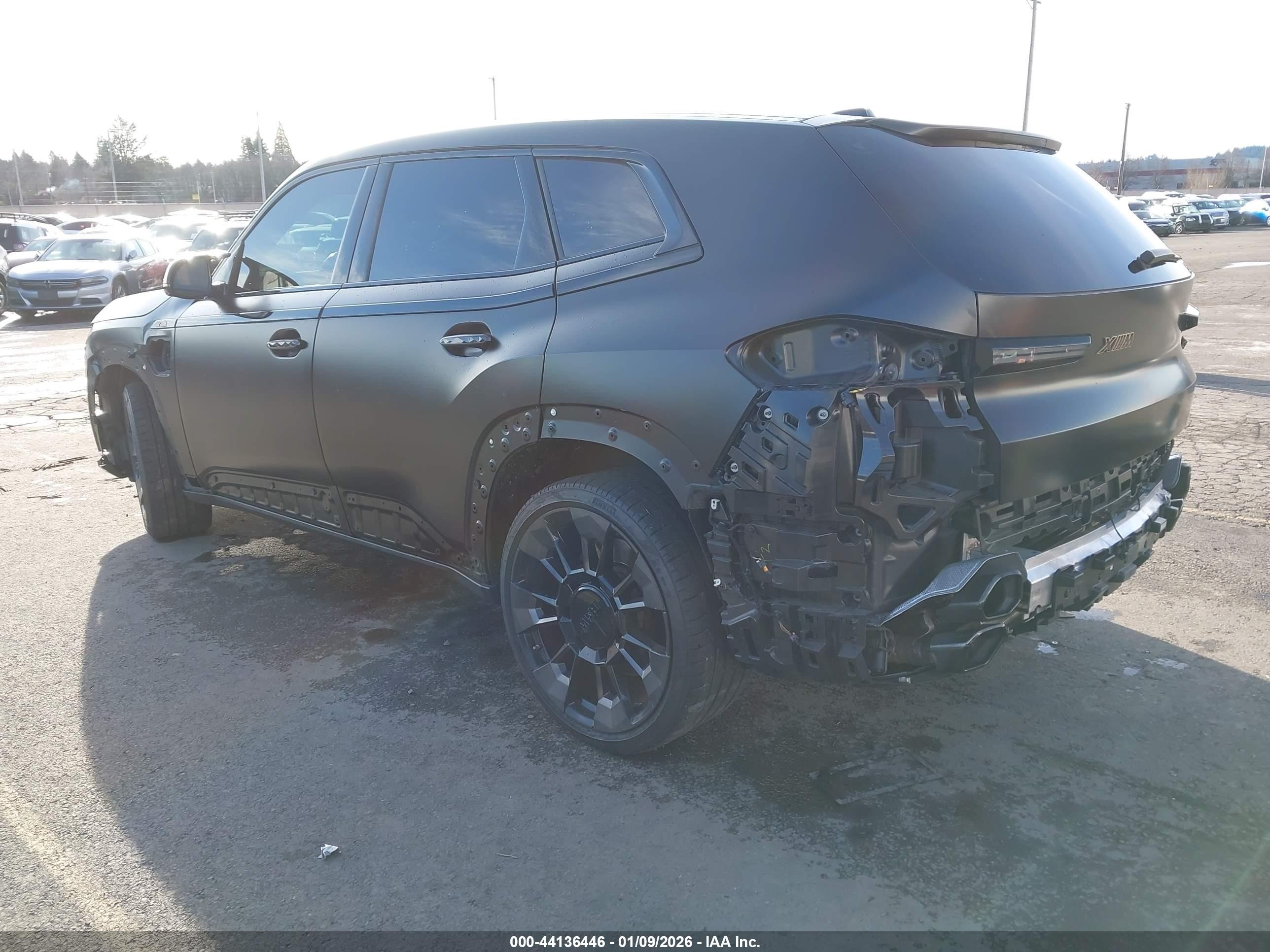 2024 Bmw Xm   Black vin: 5YM23CS05R9V95085