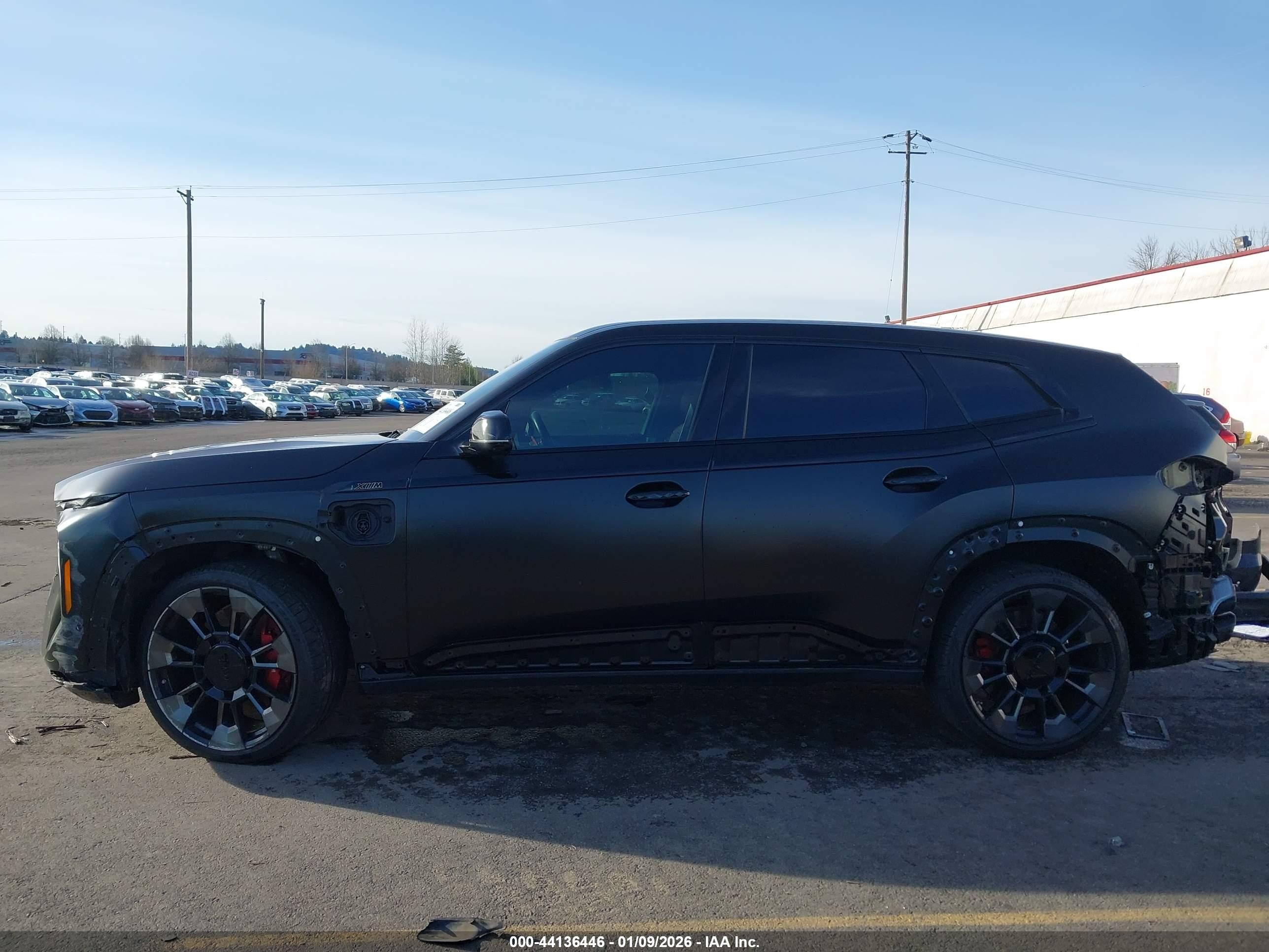 2024 Bmw Xm   Black vin: 5YM23CS05R9V95085