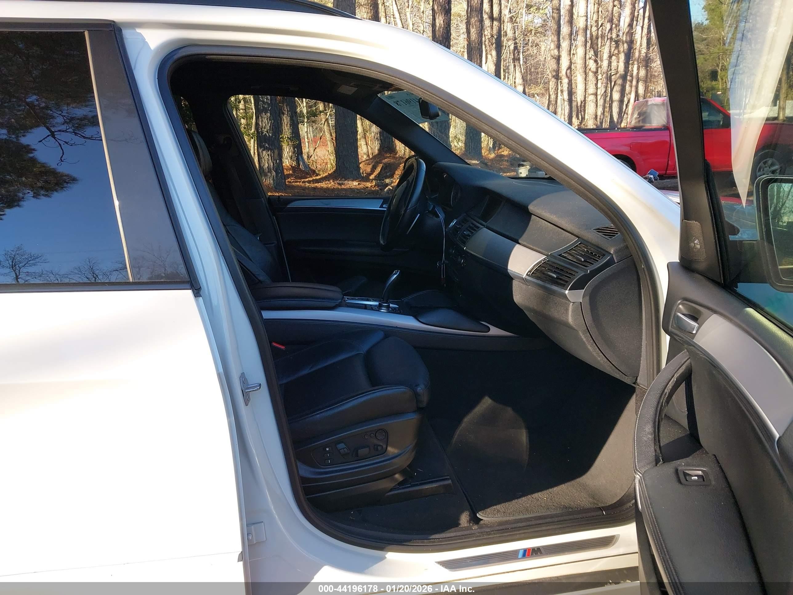 Price & History 2013 Bmw X5 M 4.4l V-8 Di, Dohc, Vvt, Turbo, 555hp