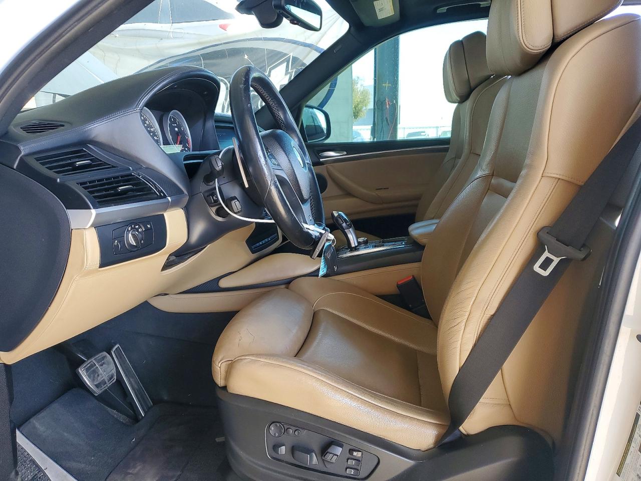 2011 Bmw X5 M White vin: 5YMGY0C51BLK26927