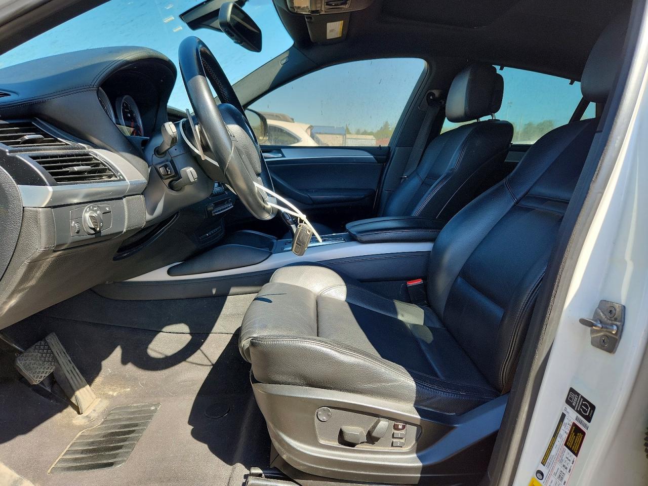 2011 Bmw X6 M White vin: 5YMGZ0C50BLK14359
