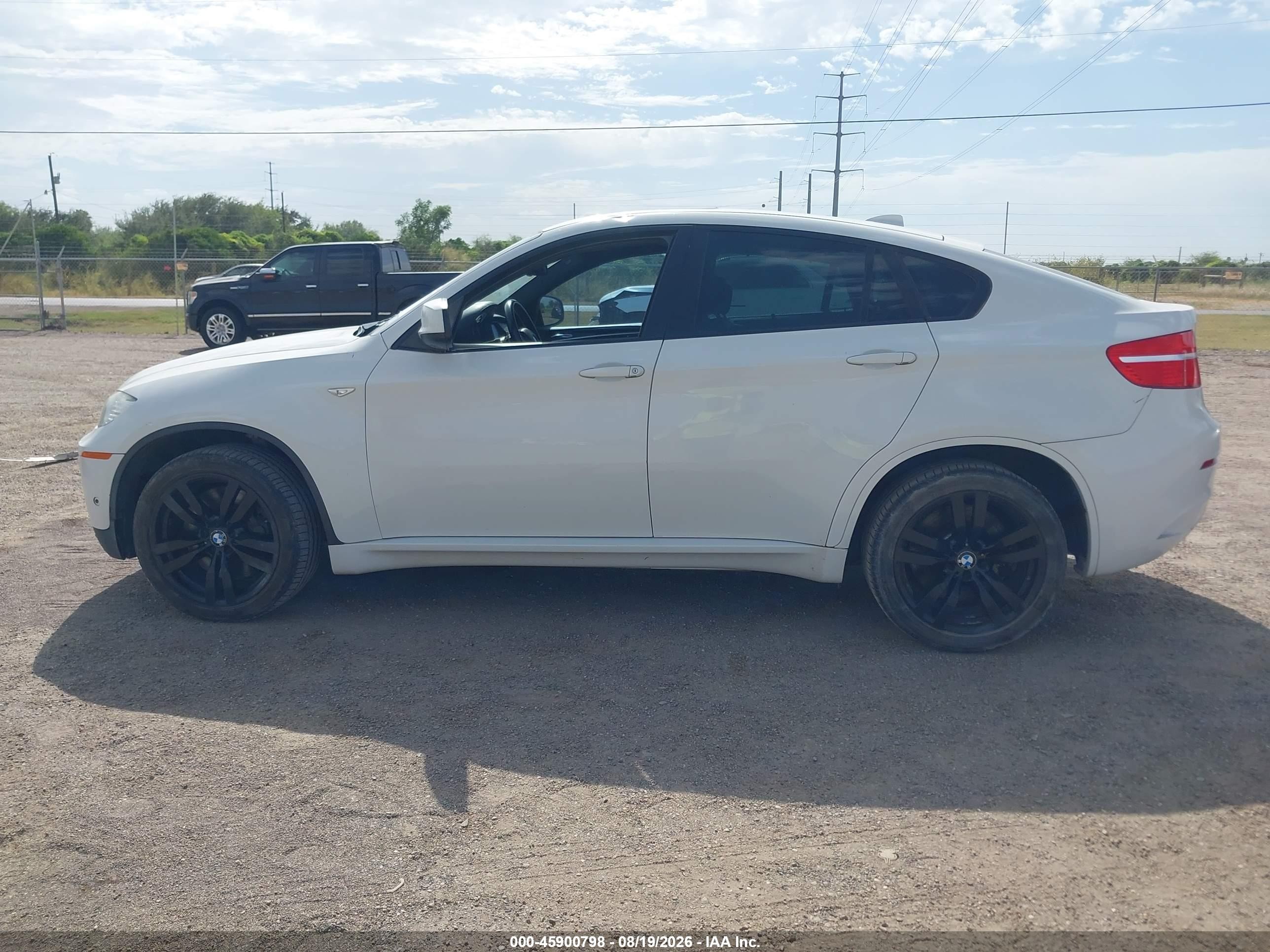 2012 Bmw X6 M   Белый vin: 5YMGZ0C52CLL29613