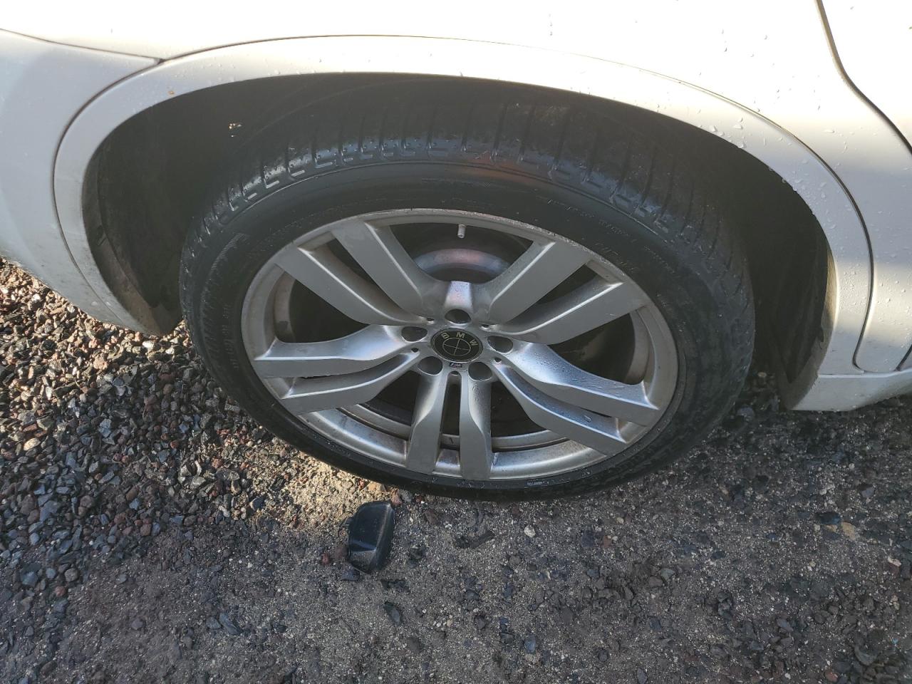 2012 Bmw X6 M White vin: 5YMGZ0C53CLL29619 Damage: Right Rear Wheel, Curb Rash, > 12 Inches