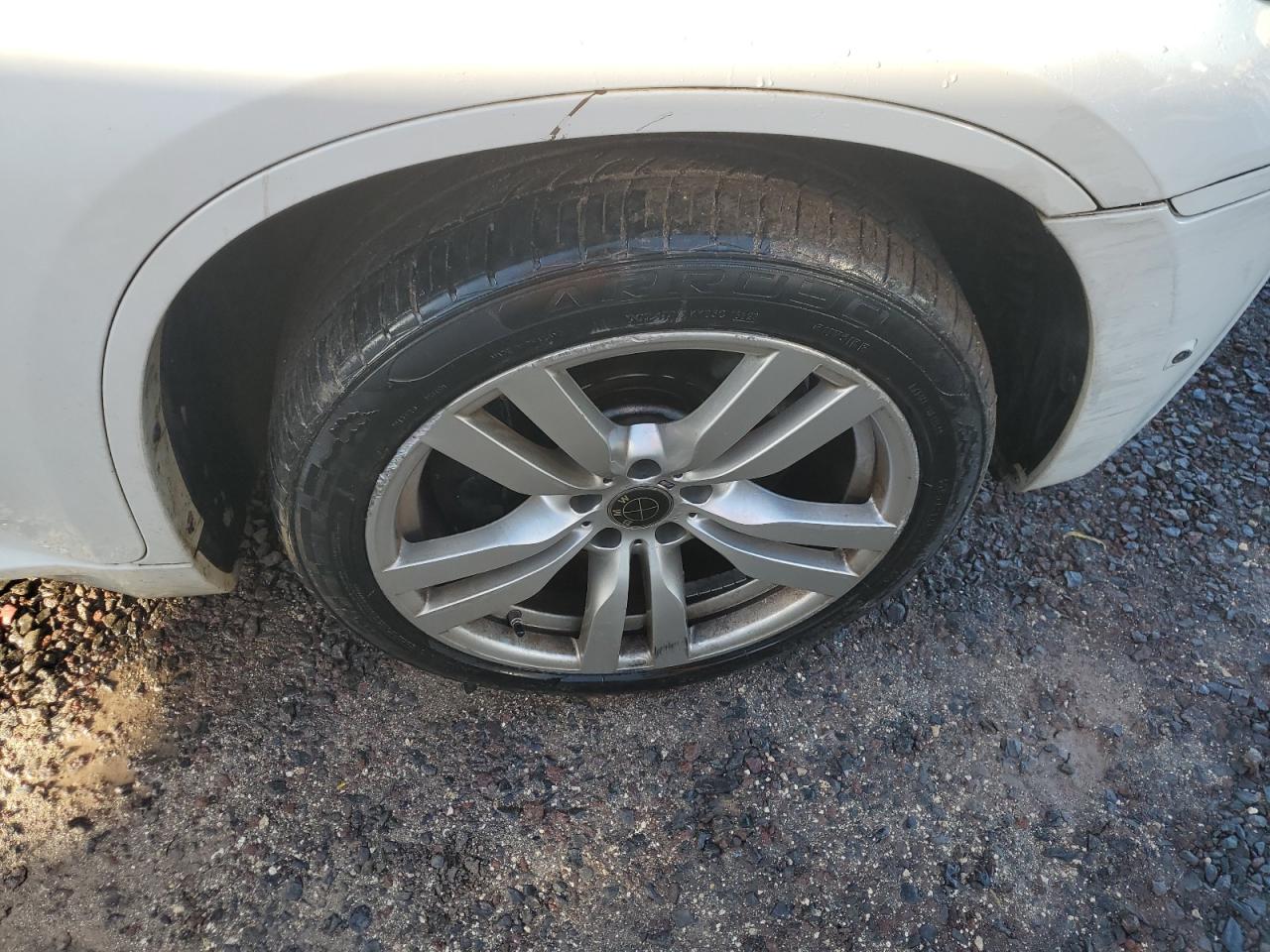 2012 Bmw X6 M White vin: 5YMGZ0C53CLL29619 Damage: Right Front Wheel, Curb Rash, > 12 Inches