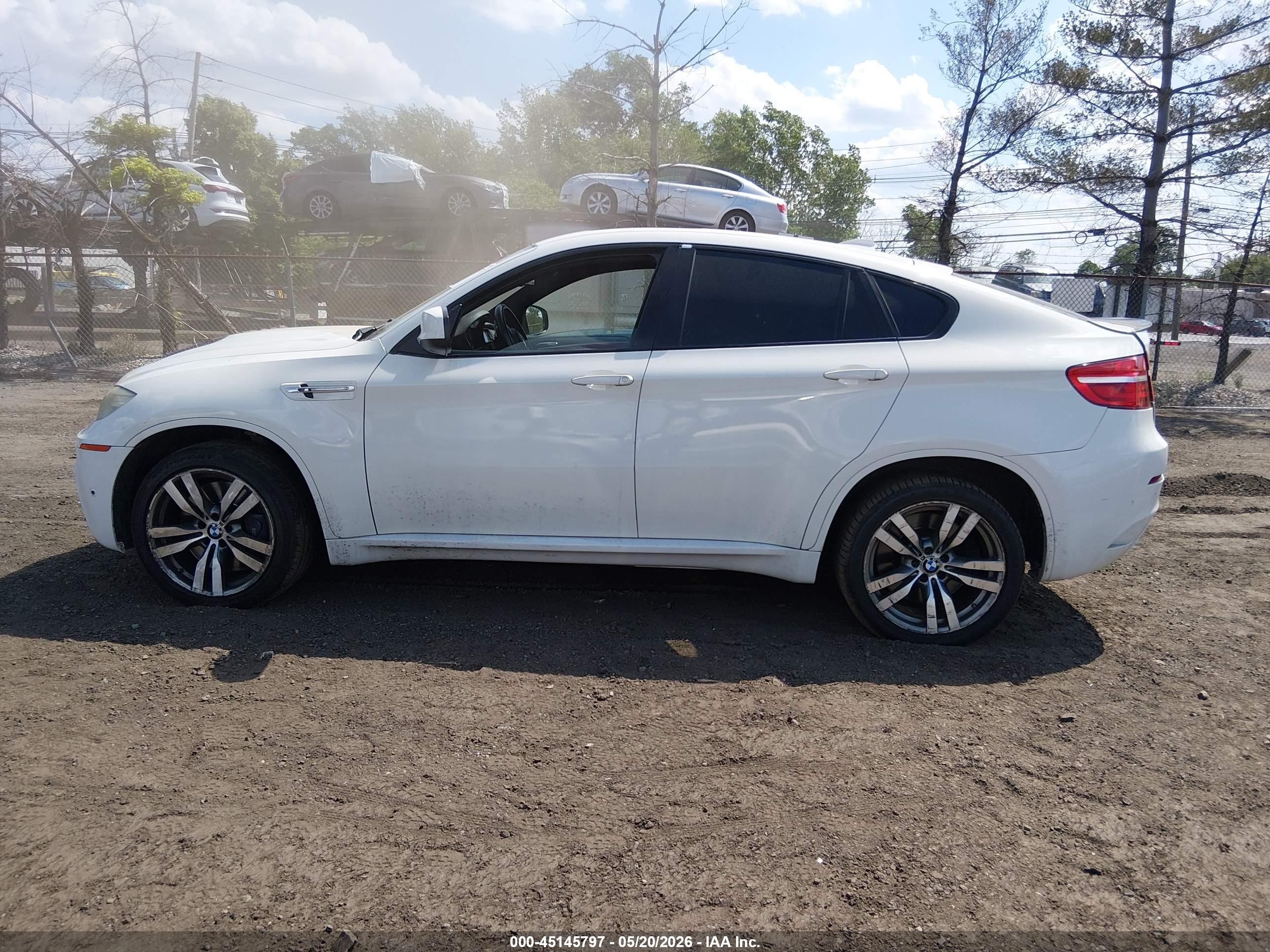2013 Bmw X6 M   Белый vin: 5YMGZ0C53DLL30190