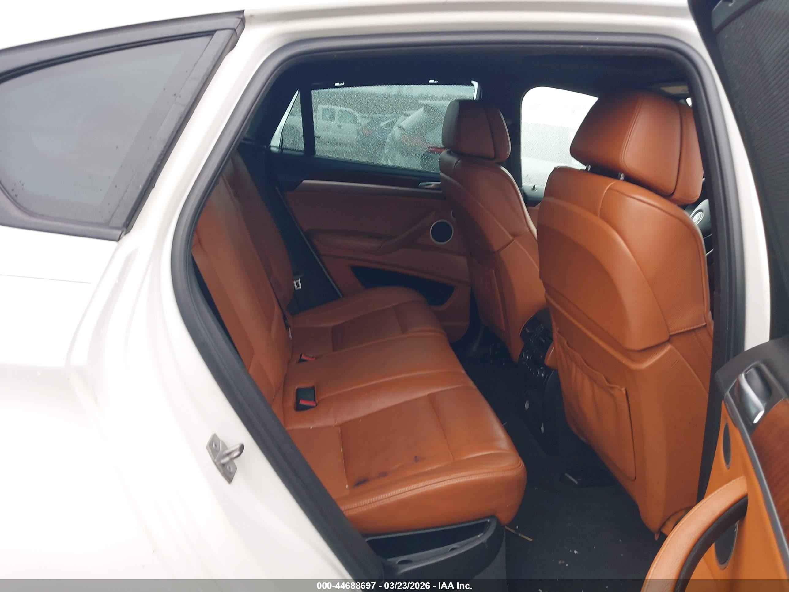 2013 Bmw X6 M   White vin: 5YMGZ0C55DLL29963