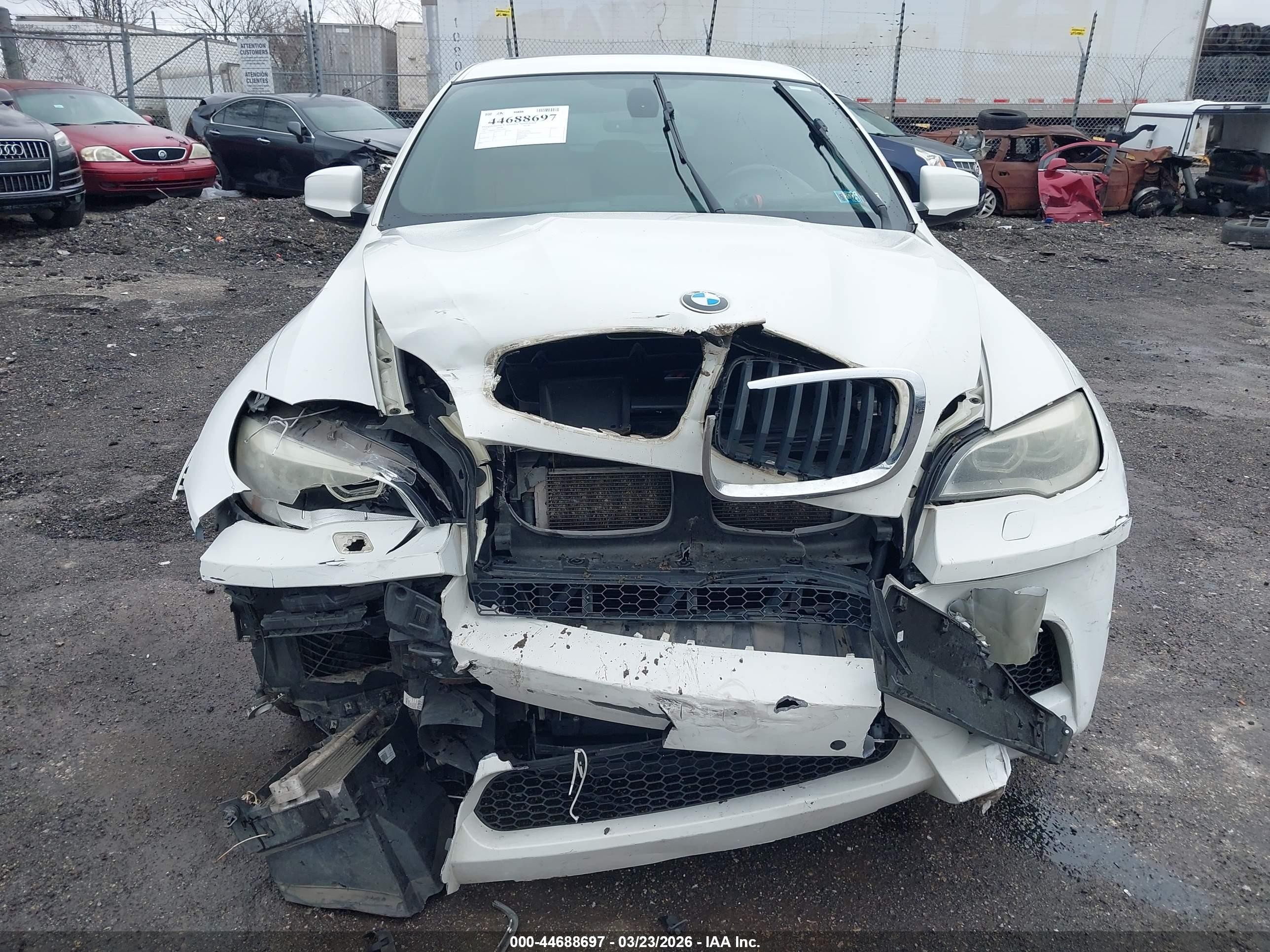 2013 Bmw X6 M   White vin: 5YMGZ0C55DLL29963