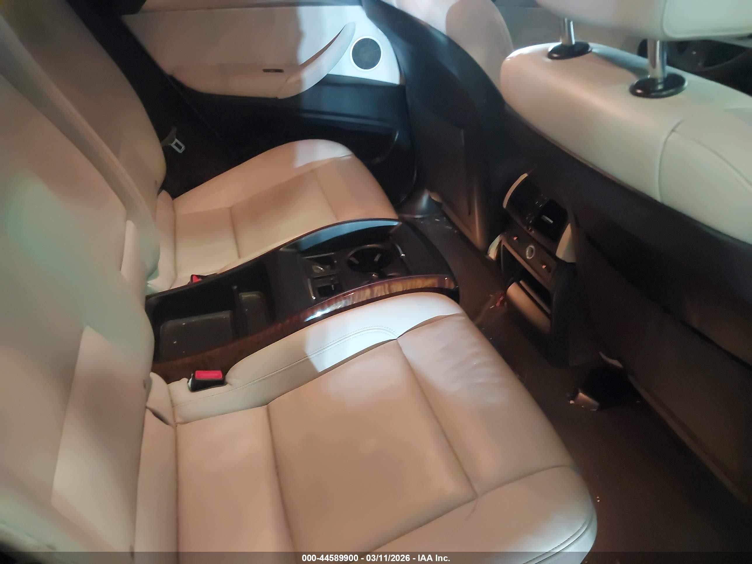 2010 Bmw X6 M   White vin: 5YMGZ0C56ALK13263