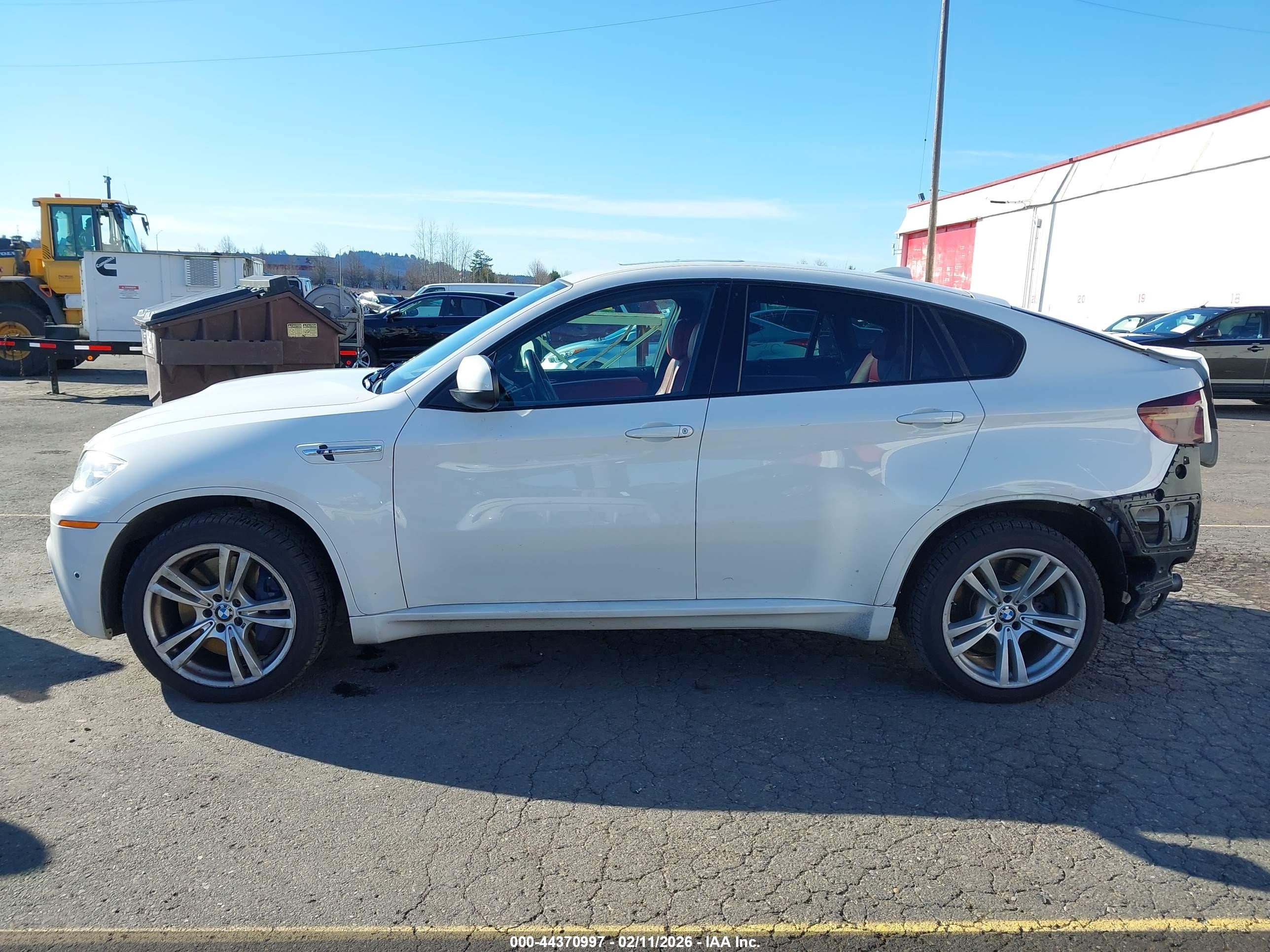2013 Bmw X6 M   White vin: 5YMGZ0C59D0C40112