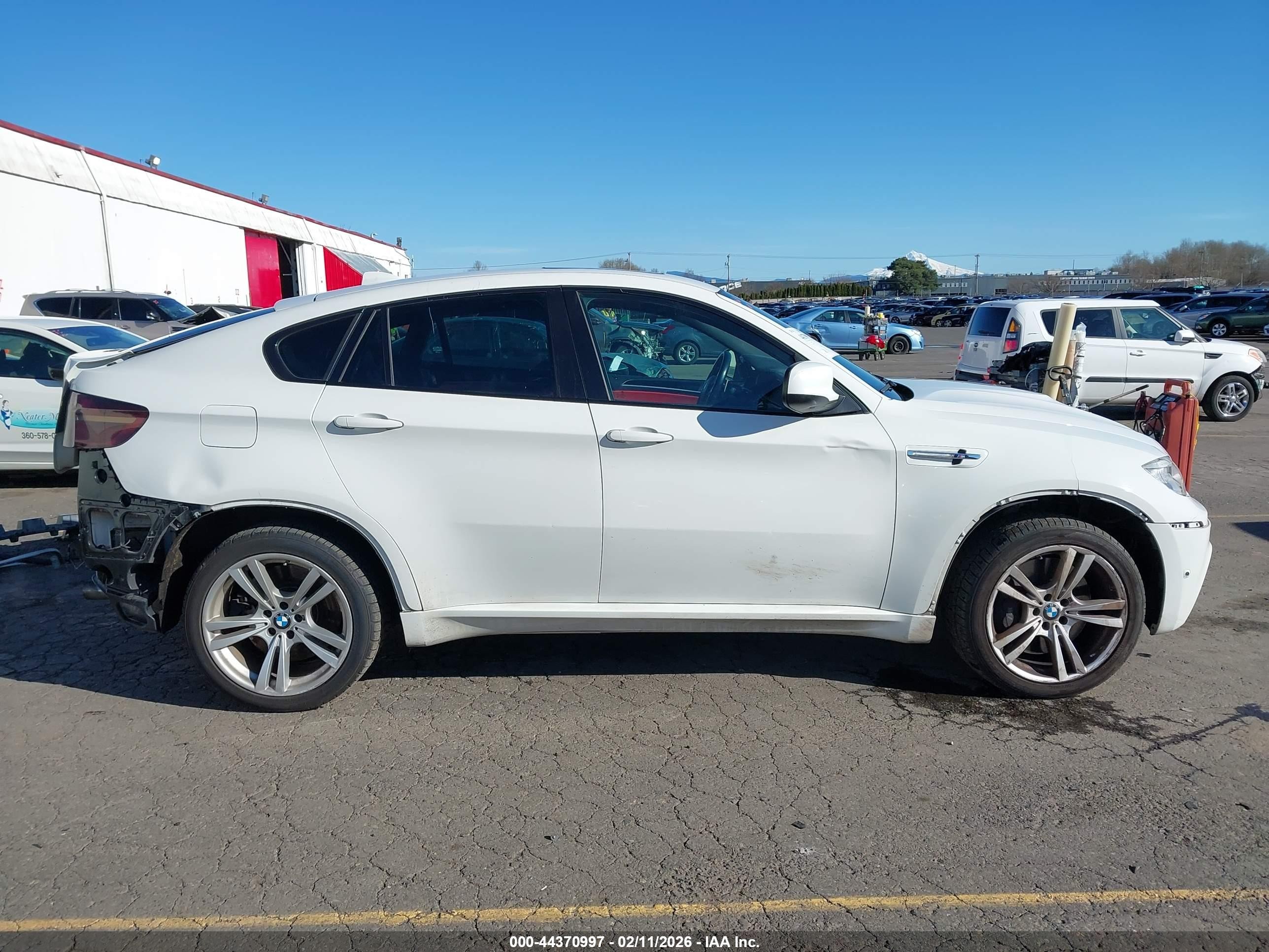 2013 Bmw X6 M   White vin: 5YMGZ0C59D0C40112