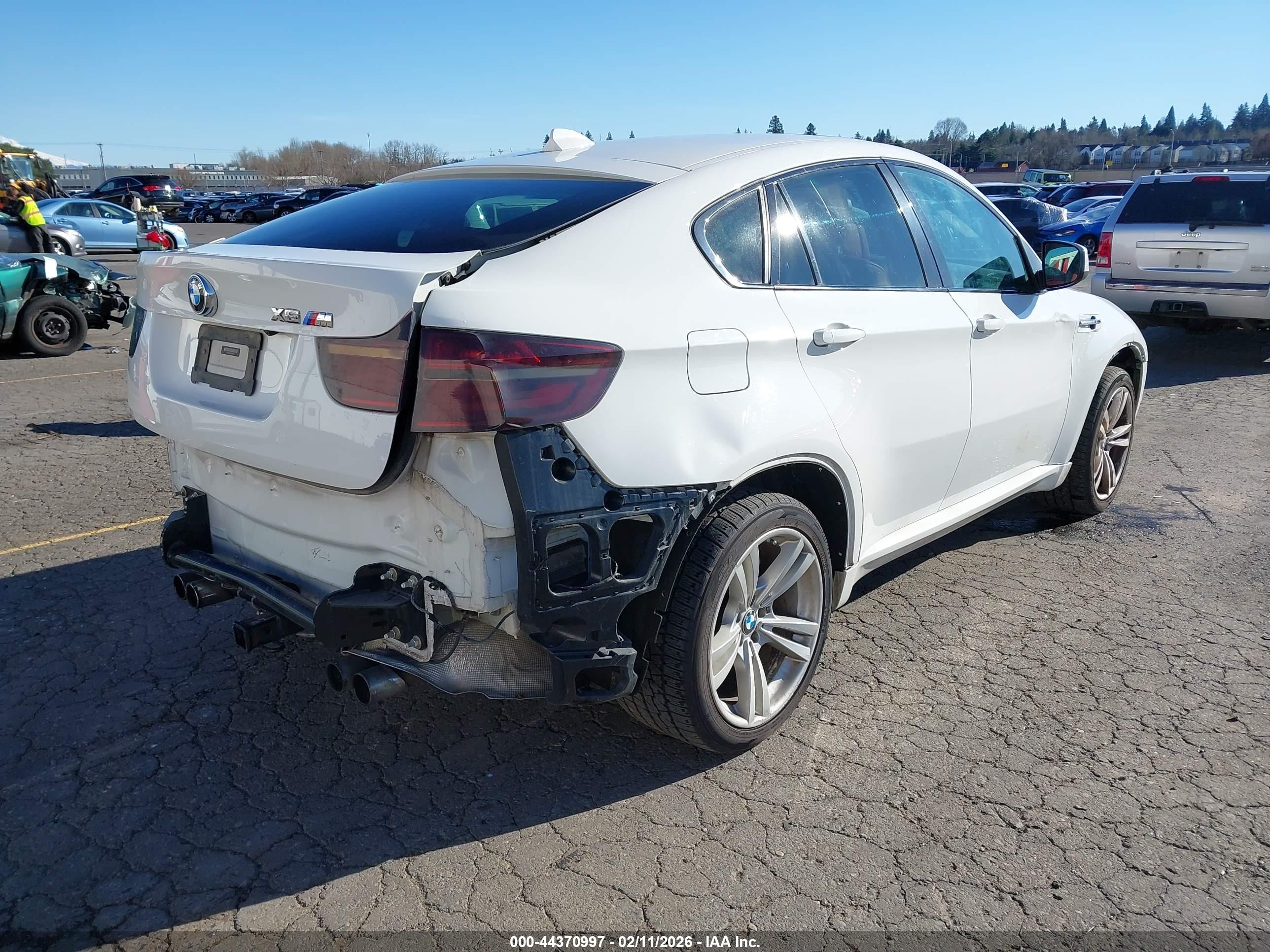 2013 Bmw X6 M   White vin: 5YMGZ0C59D0C40112