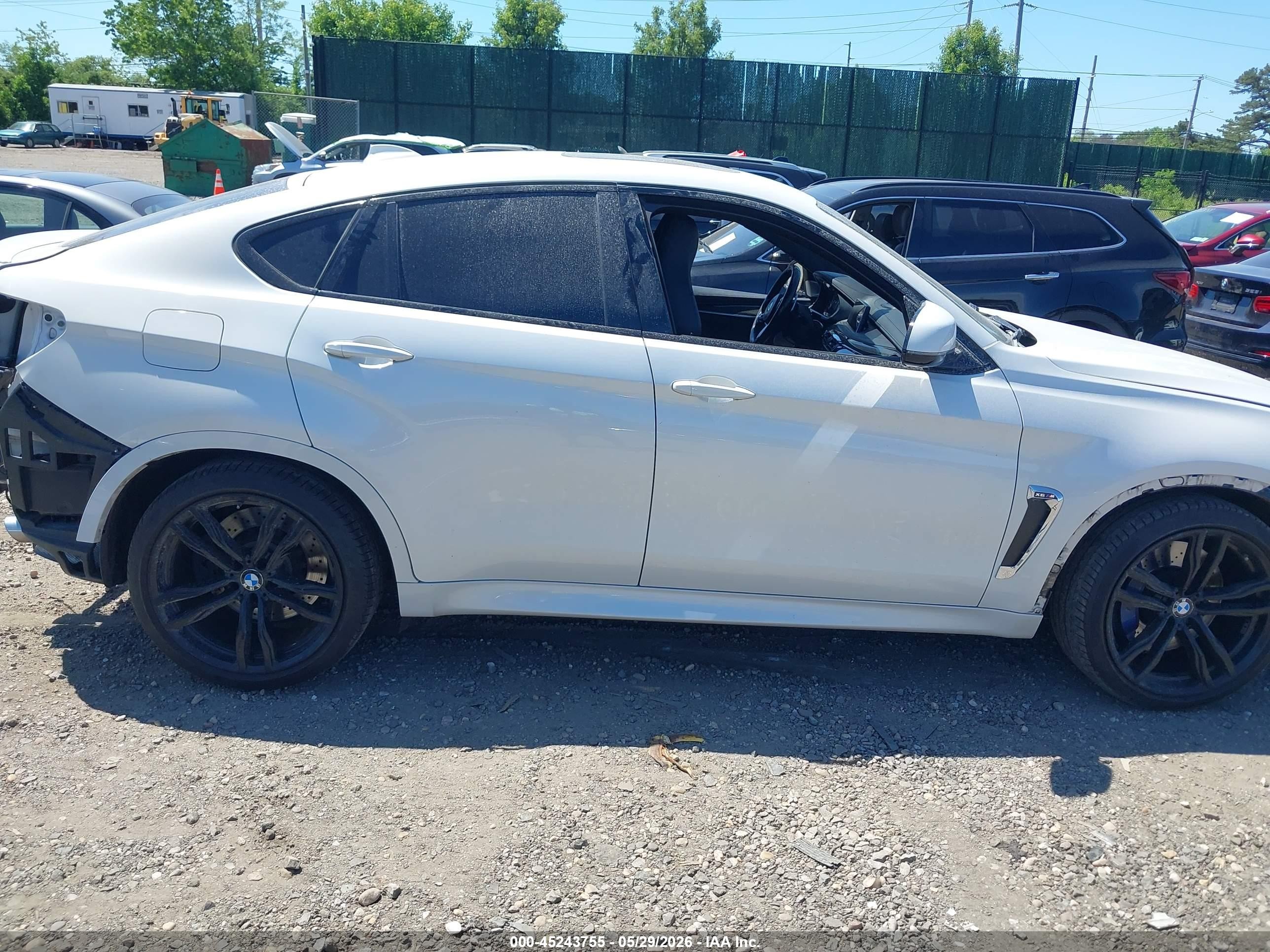 2017 Bmw X6 M White vin: 5YMKW8C39H0U72048