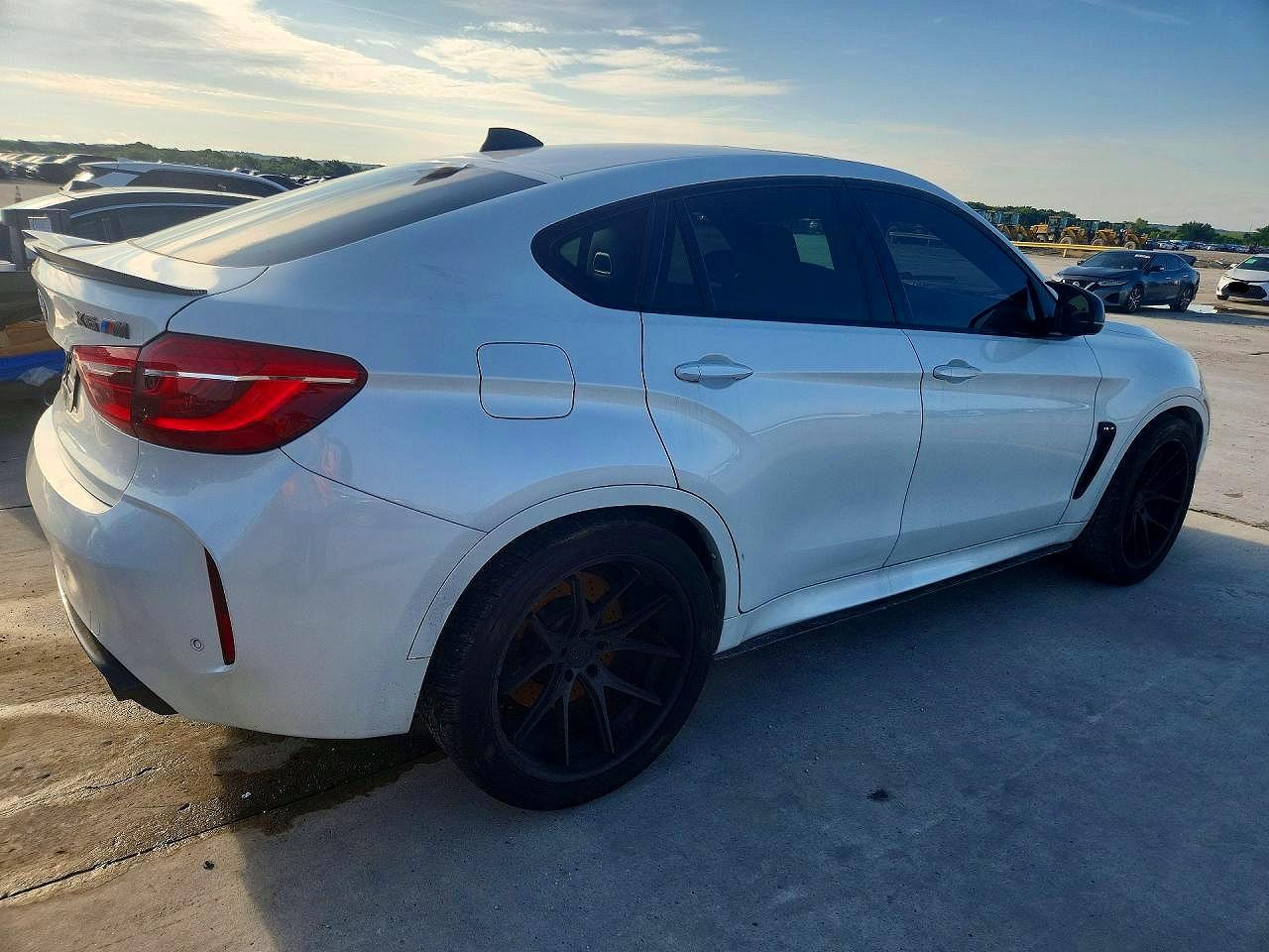 2015 Bmw X6 M White vin: 5YMKW8C54F0G93798