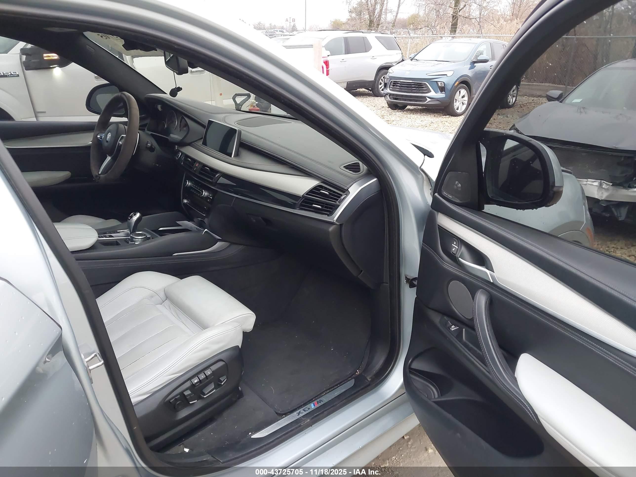 2015 Bmw X6 M   Silver vin: 5YMKW8C56F0R42728