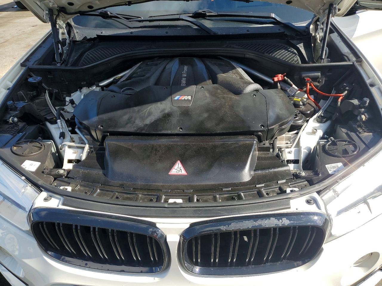 2015 Bmw X6 M Белый vin: 5YMKW8C57F0R42754