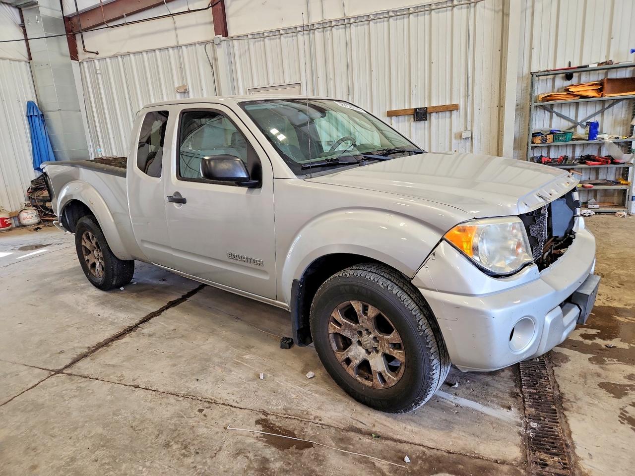 2011 Suzuki Equator Sport Silver vin: 5Z61D0CW9BC420948