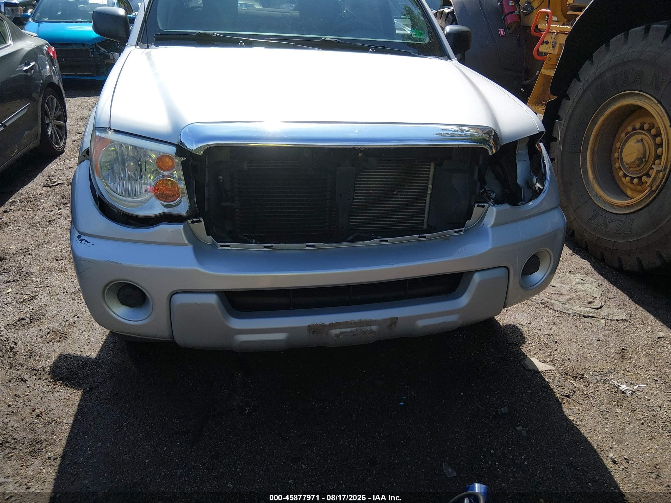 2010 Suzuki Equator Sport Silver vin: 5Z61D0ER5AC432634
