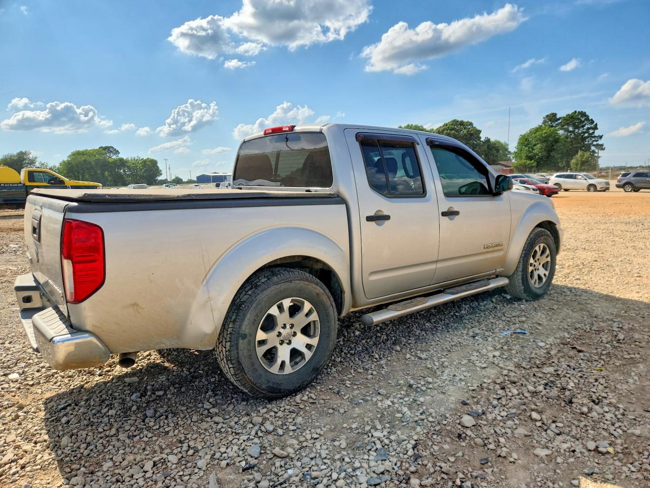 2011 Suzuki Equator Sport Silver vin: 5Z61D0ER9BC426398