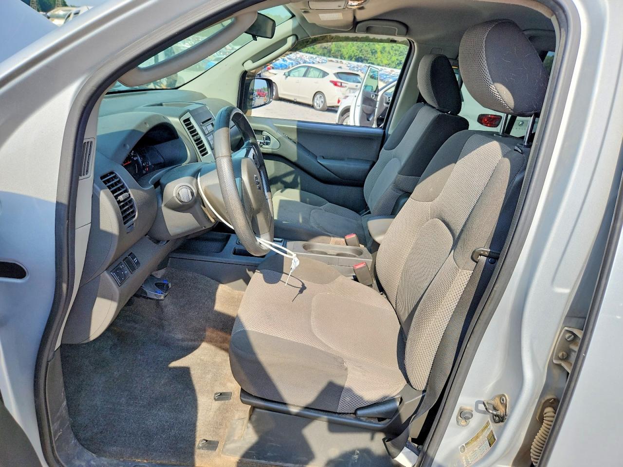 2011 Suzuki Equator Sport Серебряный vin: 5Z61D0FV9BC433847