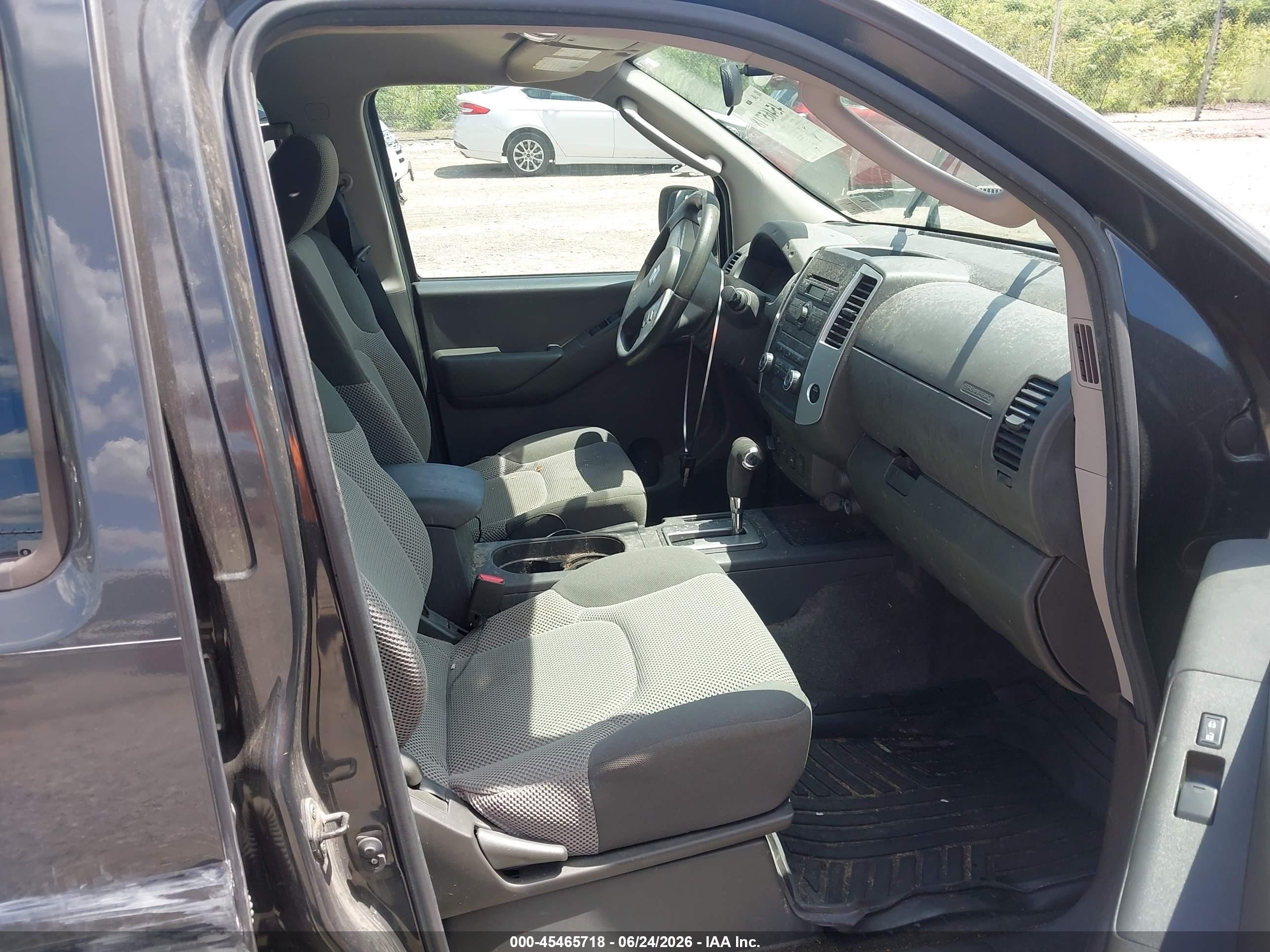 2010 Suzuki Equator Sport Gray vin: 5Z61D0FVXAC422497