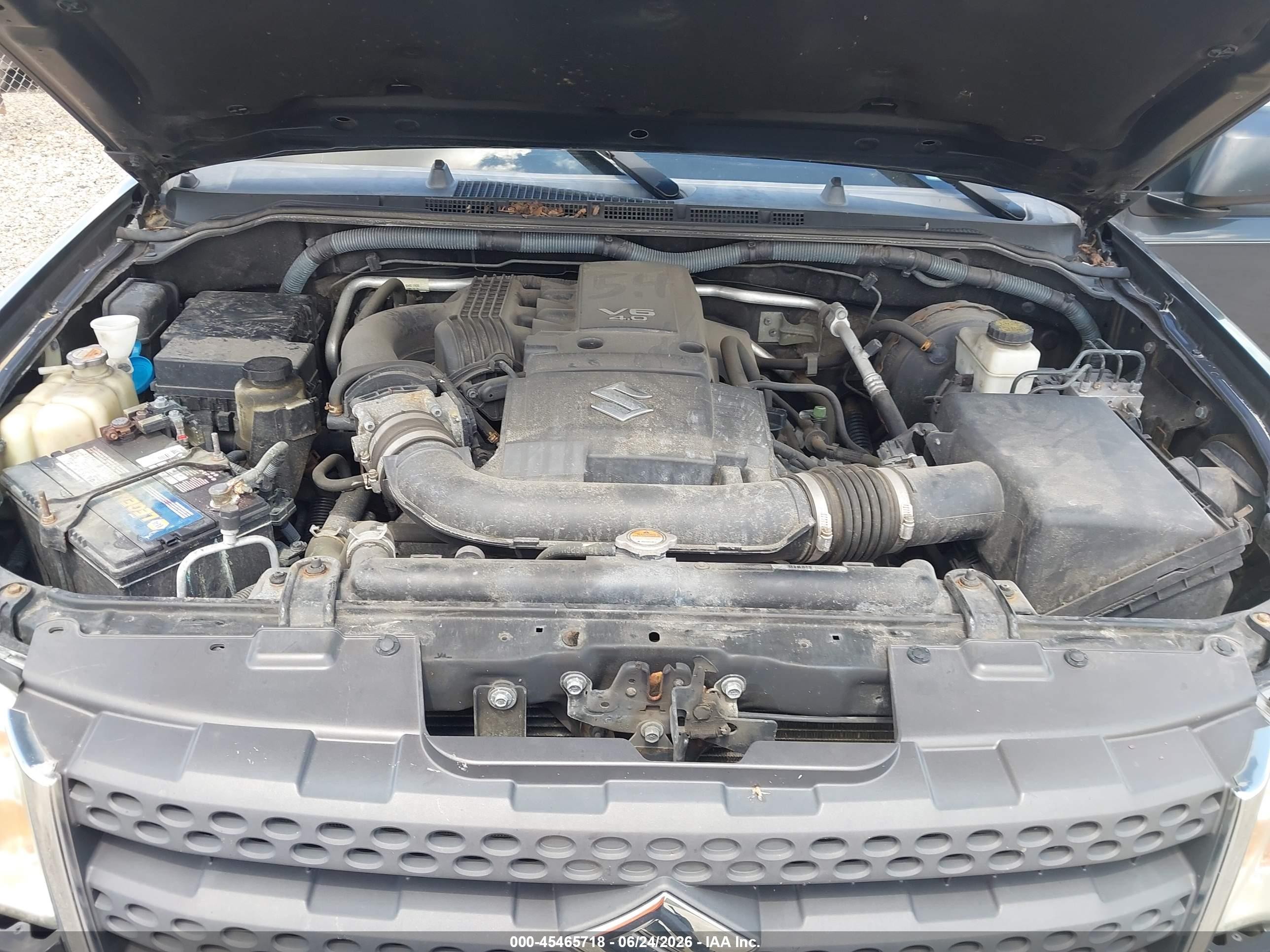 2010 Suzuki Equator Sport Gray vin: 5Z61D0FVXAC422497