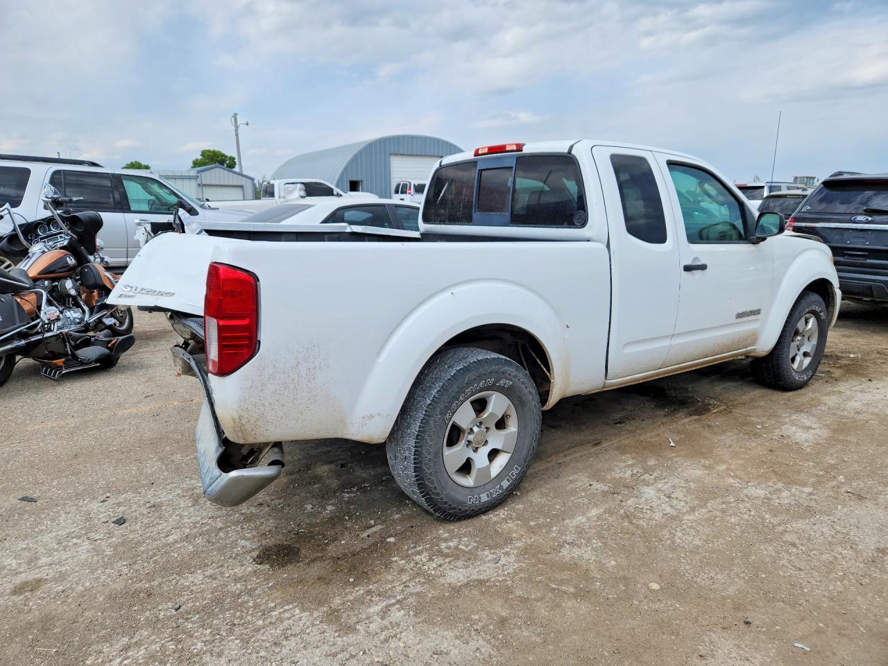 2010 Suzuki Equator Base Белый vin: 5Z62D0CT2AC429354
