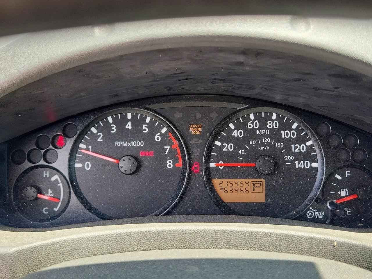 2010 Suzuki Equator Silver vin: 5Z62D0CT3AC421876