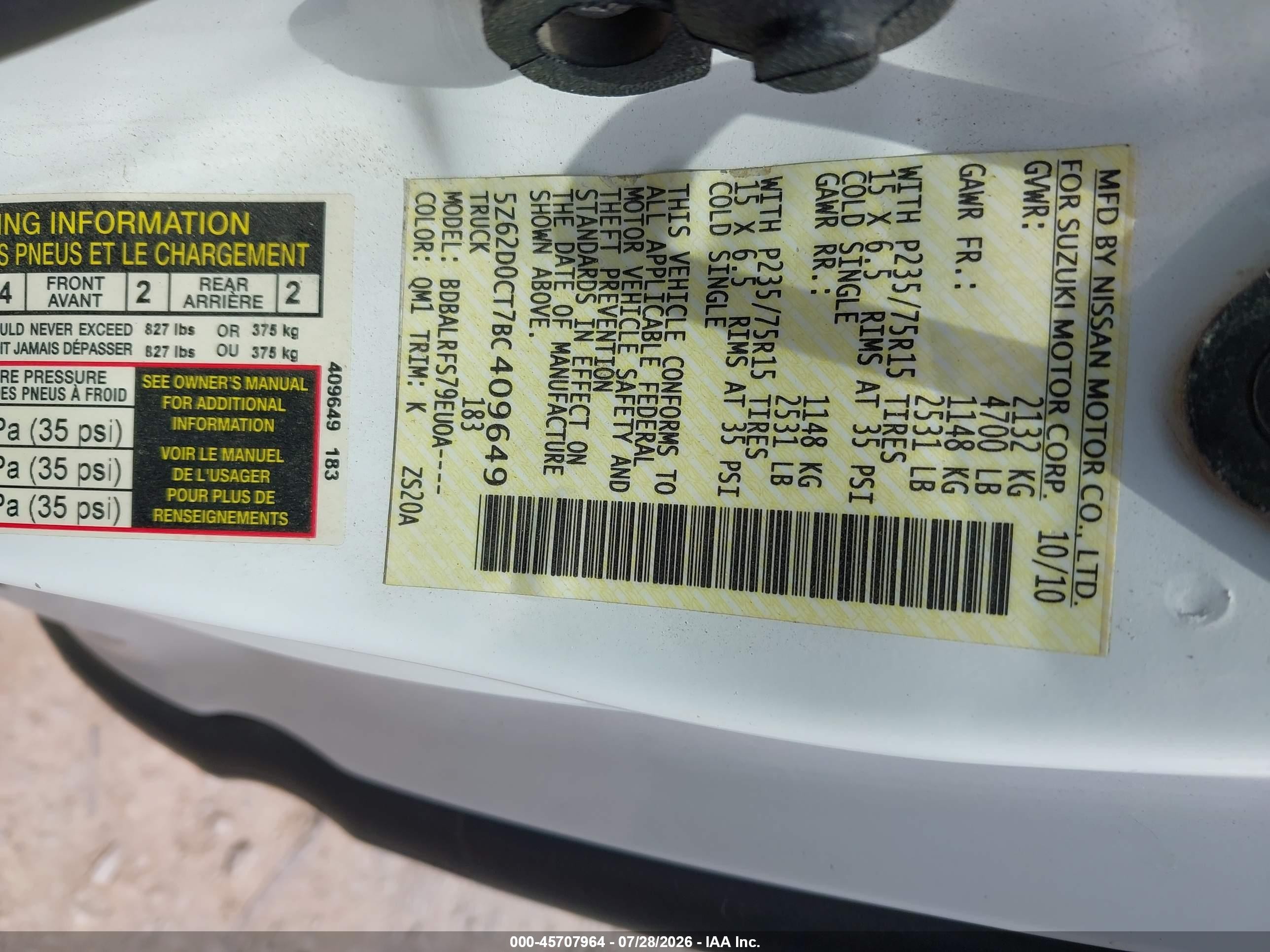 2011 Suzuki Equator   White vin: 5Z62D0CT7BC409649
