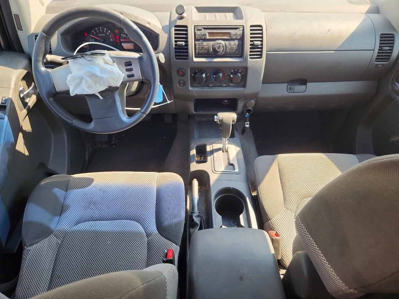 2009 Suzuki Equator Base Silver vin: 5Z6BD06T99C417662