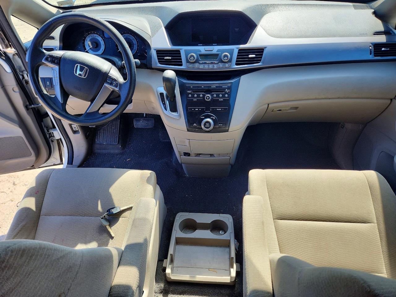 2013 Honda Odyssey Lx White vin: 5FNRL5H24DB071923