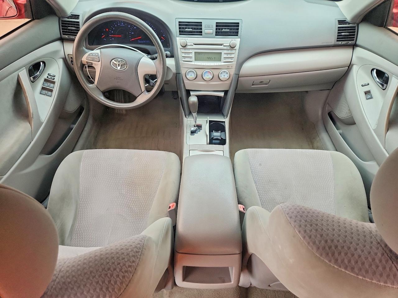 2011 Toyota Camry Le Red vin: 4T1BF3EK5BU735857