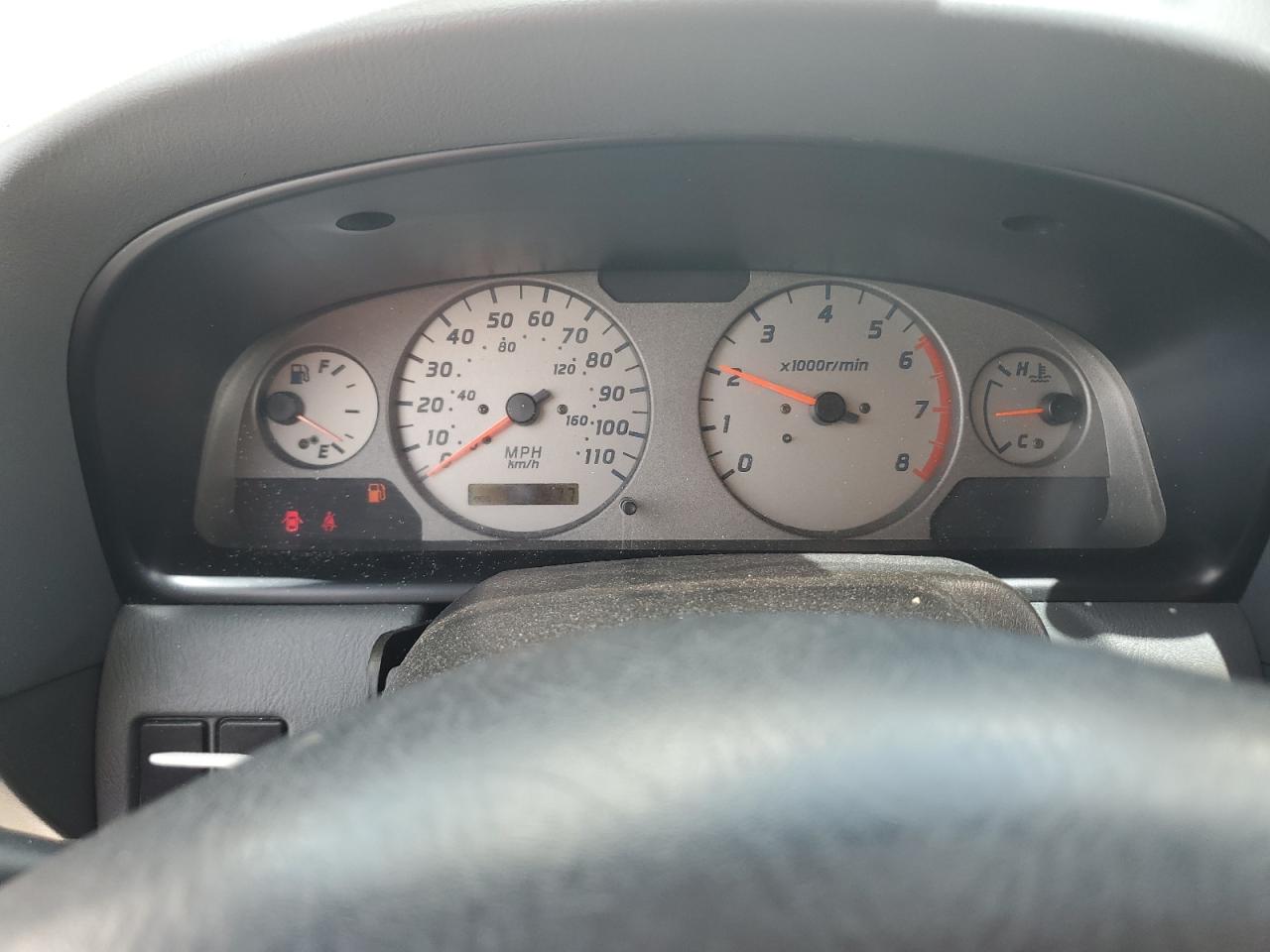2001 Nissan Frontier Xe Белый vin: 1N6ED27T21C314185
