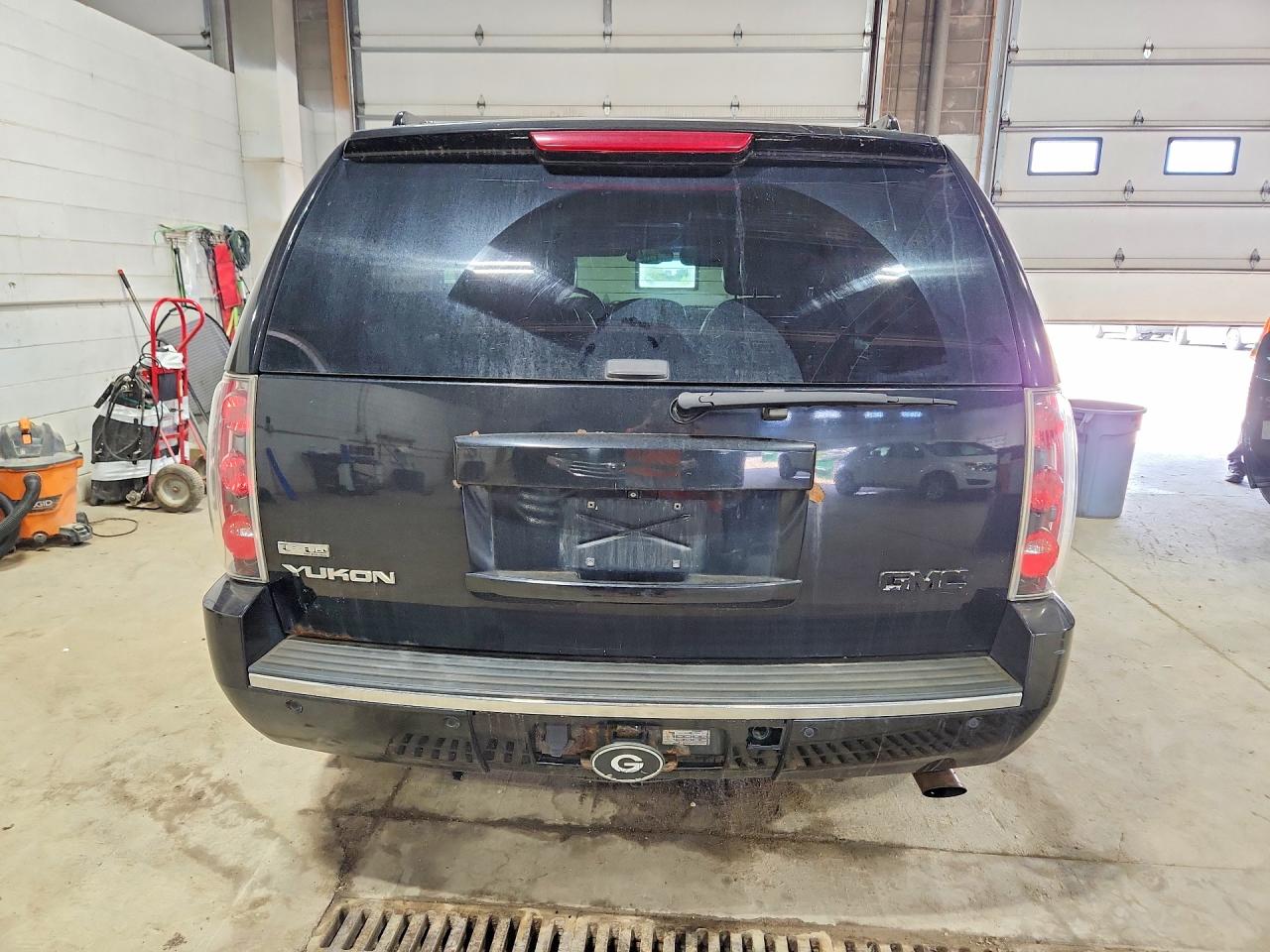 2010 Gmc Yukon Denali Black vin: 1GKUKEEFXAR208720