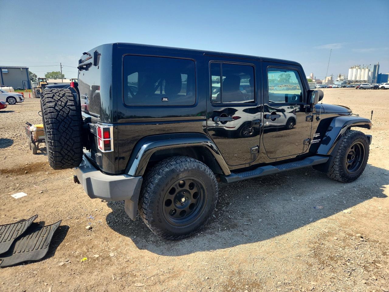 2013 Jeep Wrangler Unlimited Sahara Black vin: 1C4BJWEG2DL549704