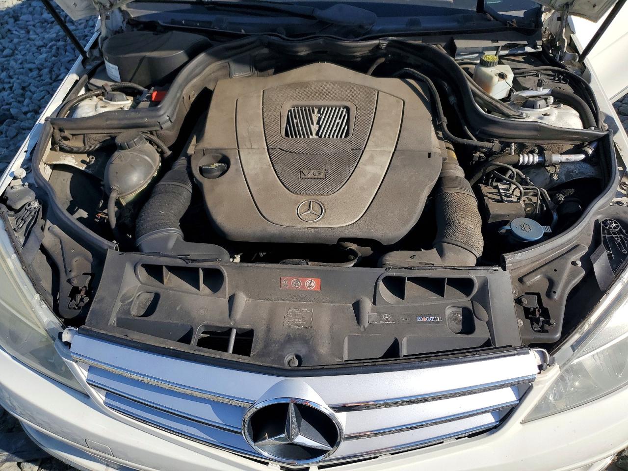 2008 Mercedes-benz C 300 4matic White vin: WDDGF81X08F139972