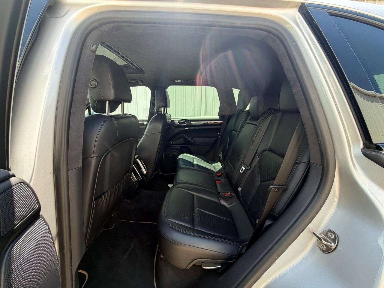 2014 Porsche Cayenne Gts Silver vin: WP1AD2A22ELA75002
