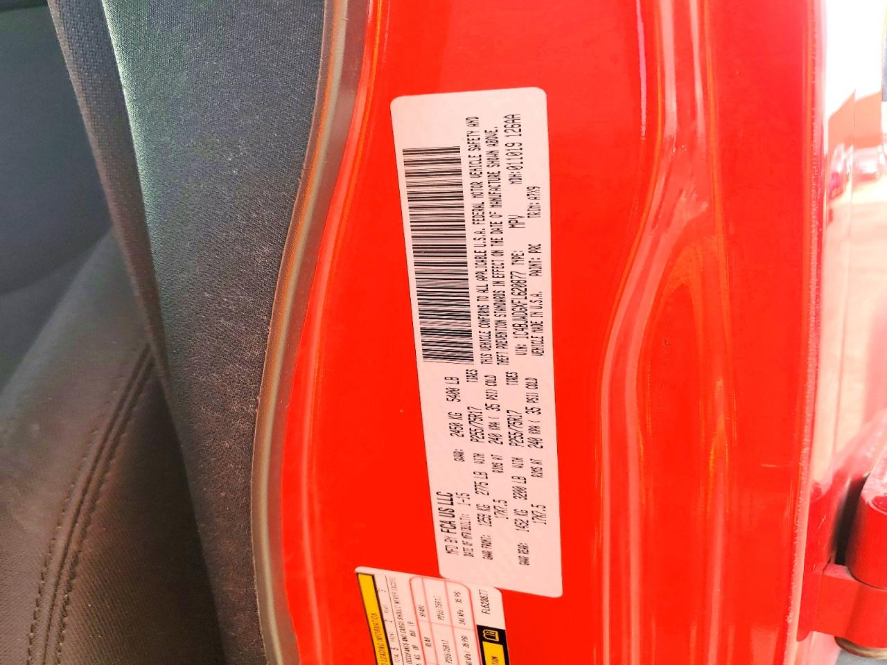 2015 Jeep Wrangler Unlimited Sport Red vin: 1C4BJWDGXFL620877