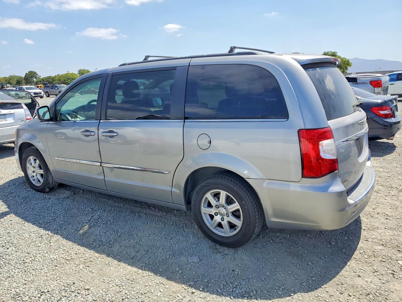 2013 Chrysler Town & Country Touring Silver vin: 2C4RC1BG5DR554855