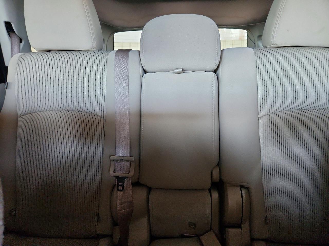 2011 Dodge Journey Mainstreet Silver vin: 3D4PG1FG9BT535390