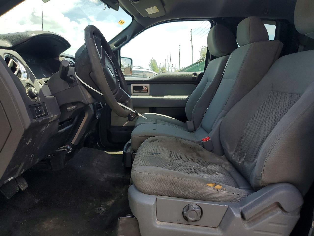 2011 Ford F150 Super Cab White vin: 1FTFX1EF4BFA37366