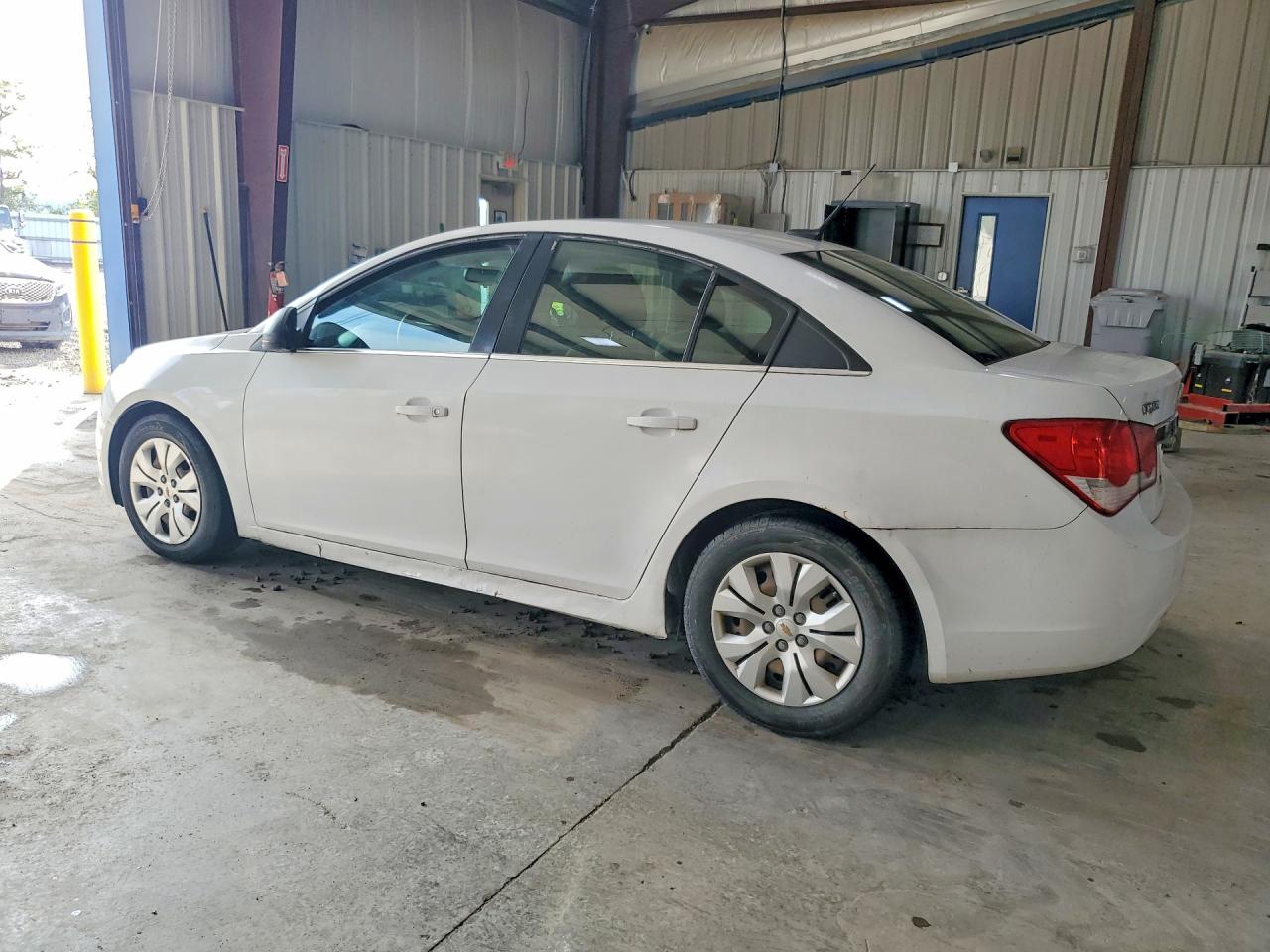 2012 Chevrolet Cruze Ls White vin: 1G1PC5SH8C7238267