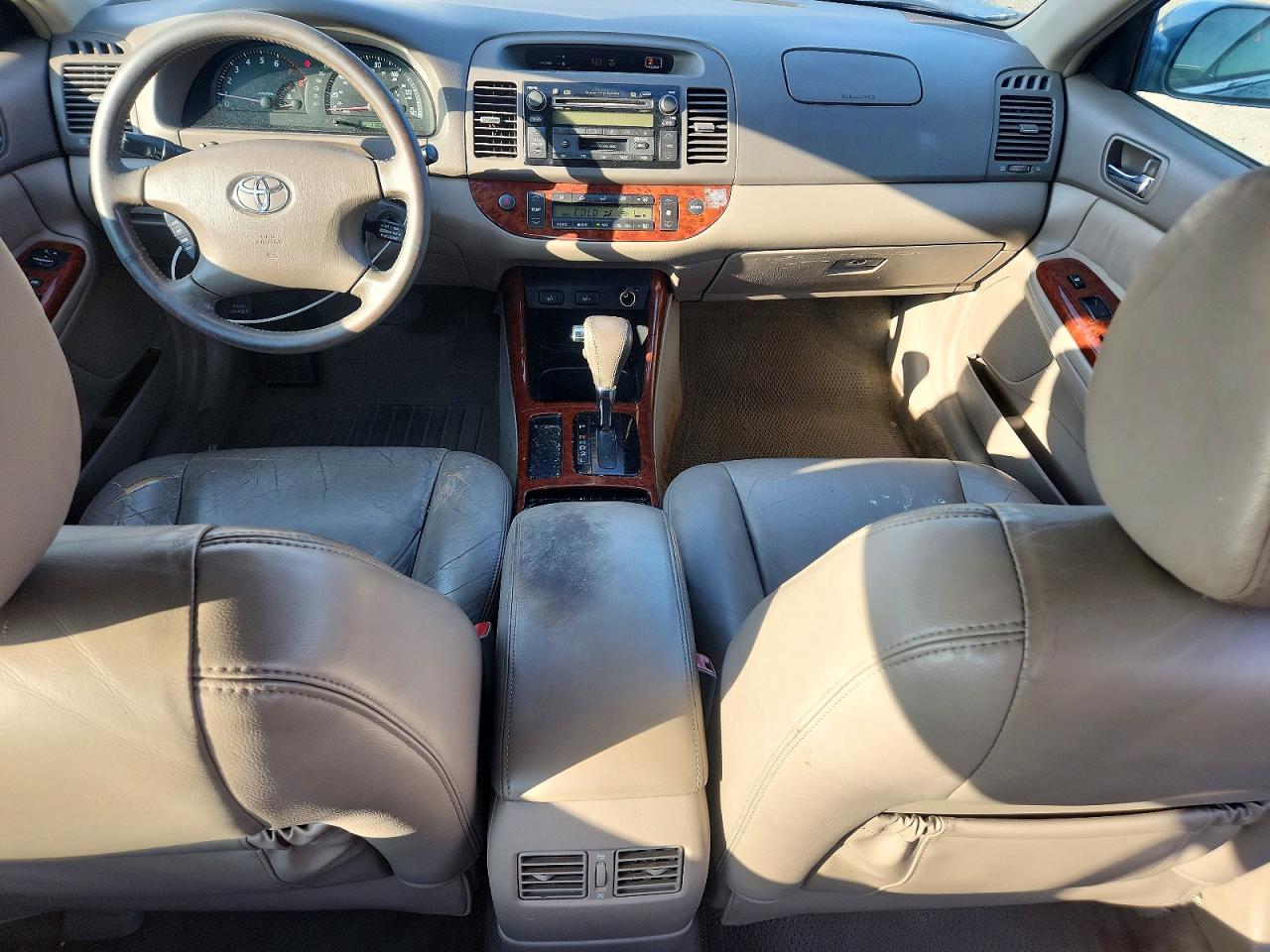 2004 Toyota Camry Xle Cream vin: 4T1BE30K84U861613
