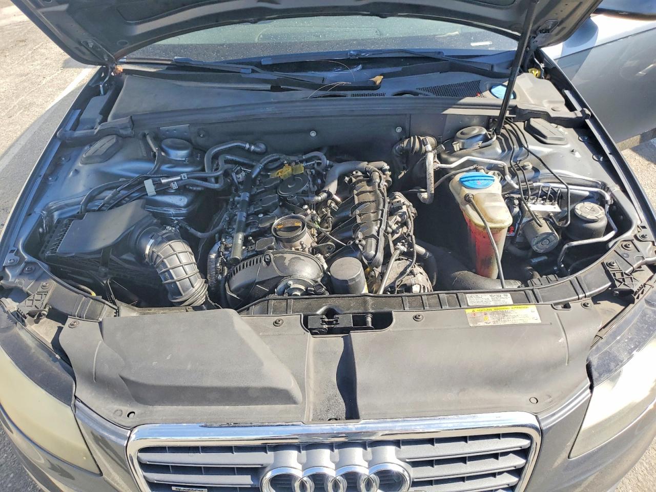 2012 Audi A4 Premium Silver vin: WAUBFAFL8CA047612