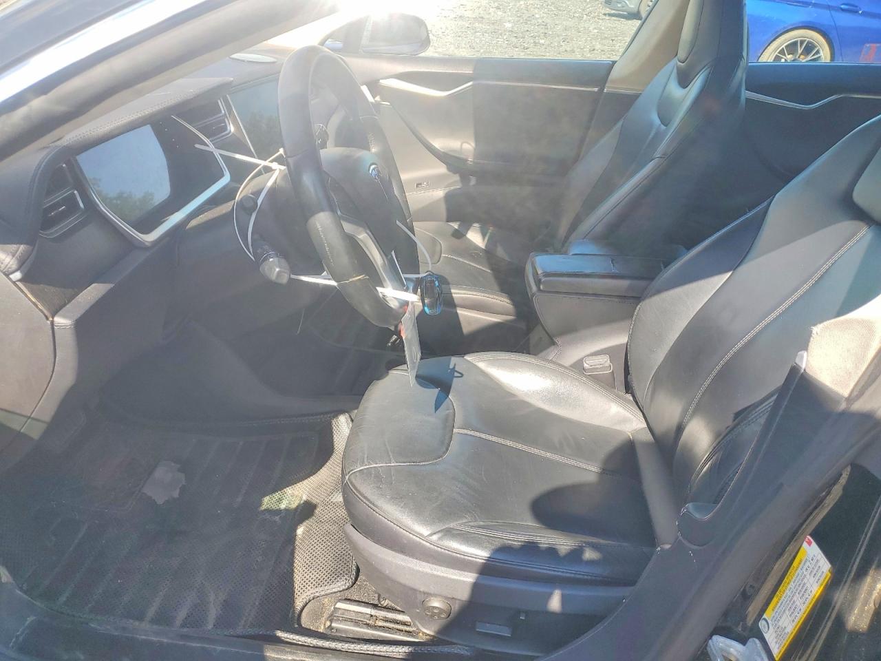 2013 Tesla Model S Черный vin: 5YJSA1CN1DFP12575