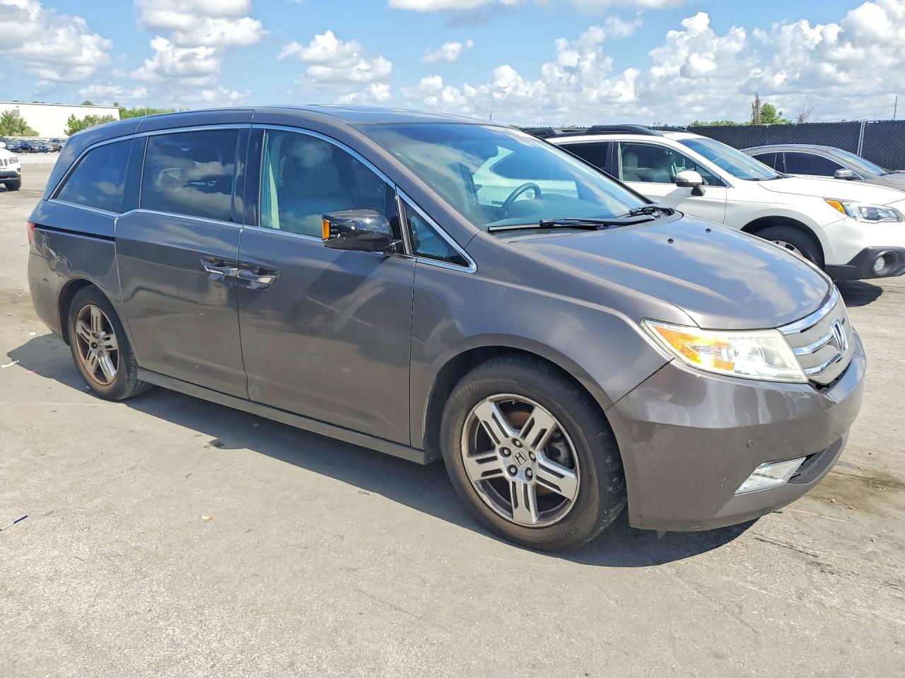 2012 Honda Odyssey Touring Gray vin: 5FNRL5H93CB130939