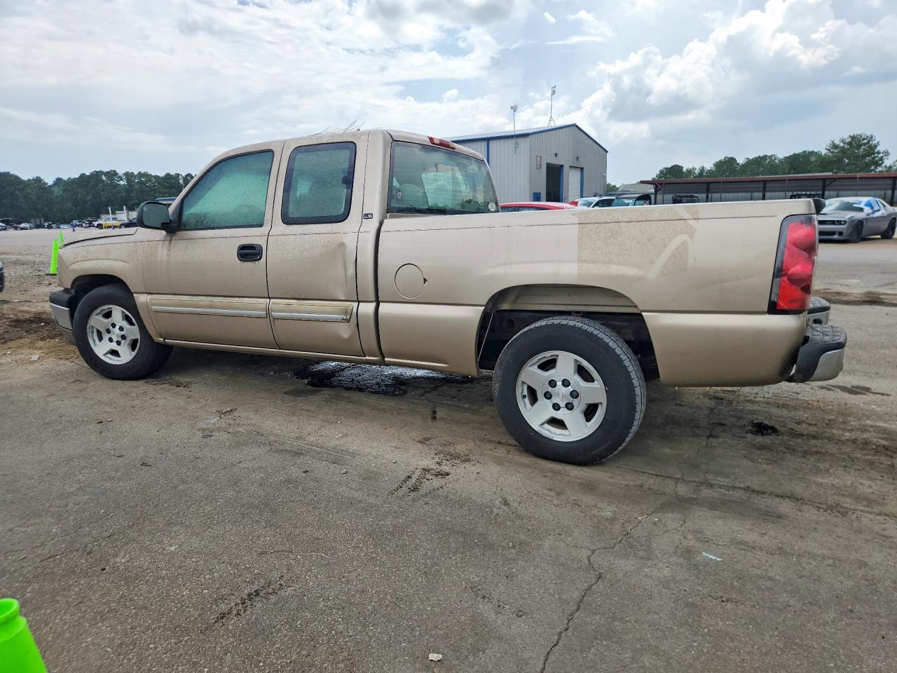 2005 Chevrolet Silverado C1500 Tan vin: 2GCEC19V251316285