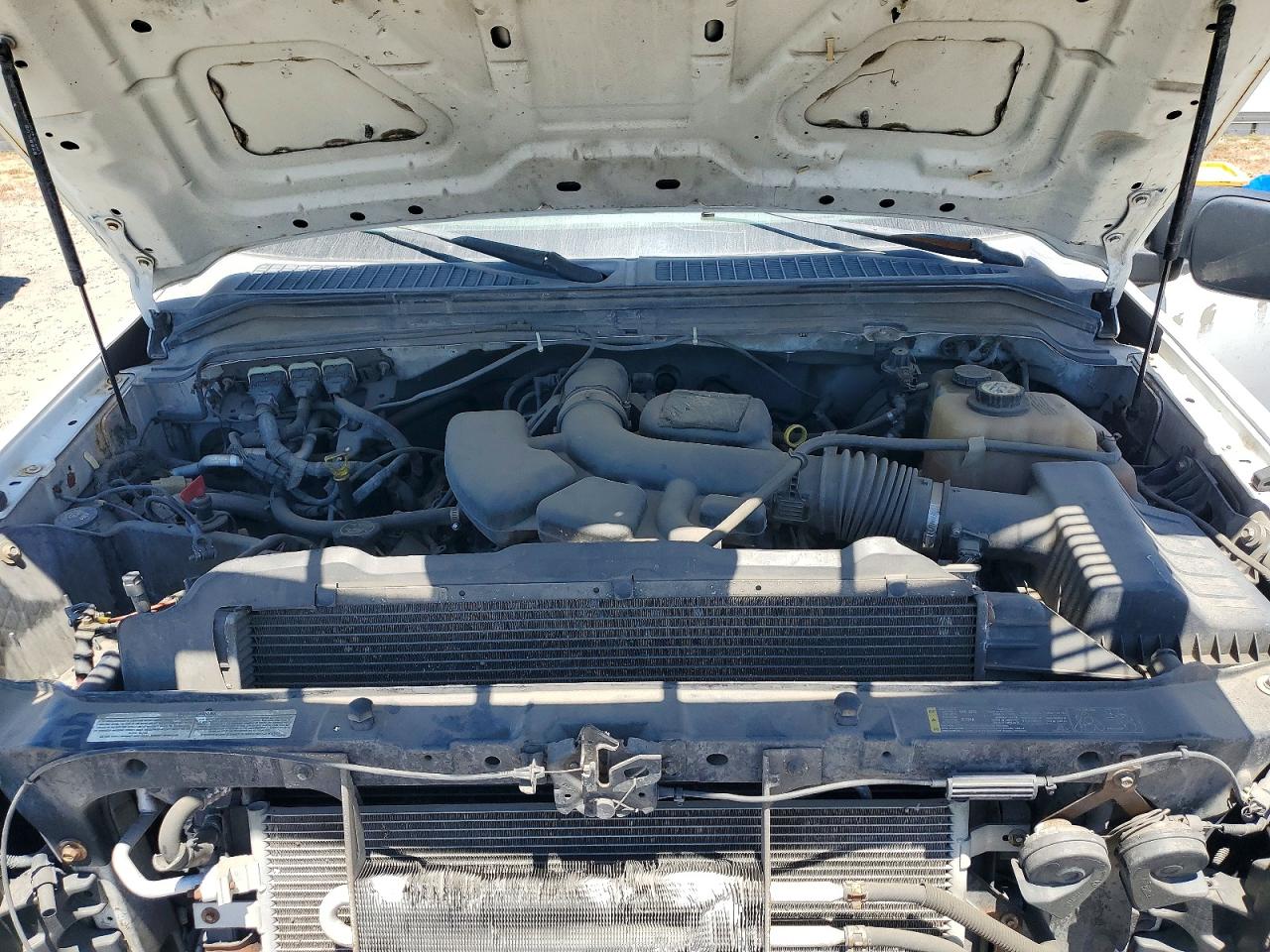 2008 Ford F250 Super Duty White vin: 1FTNF20528ED80386